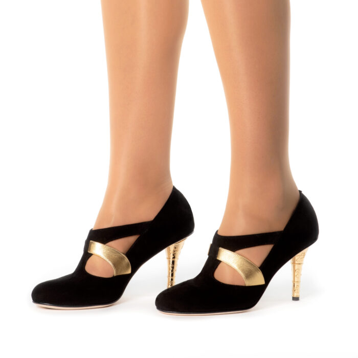 Buy Pumps Black and Gold